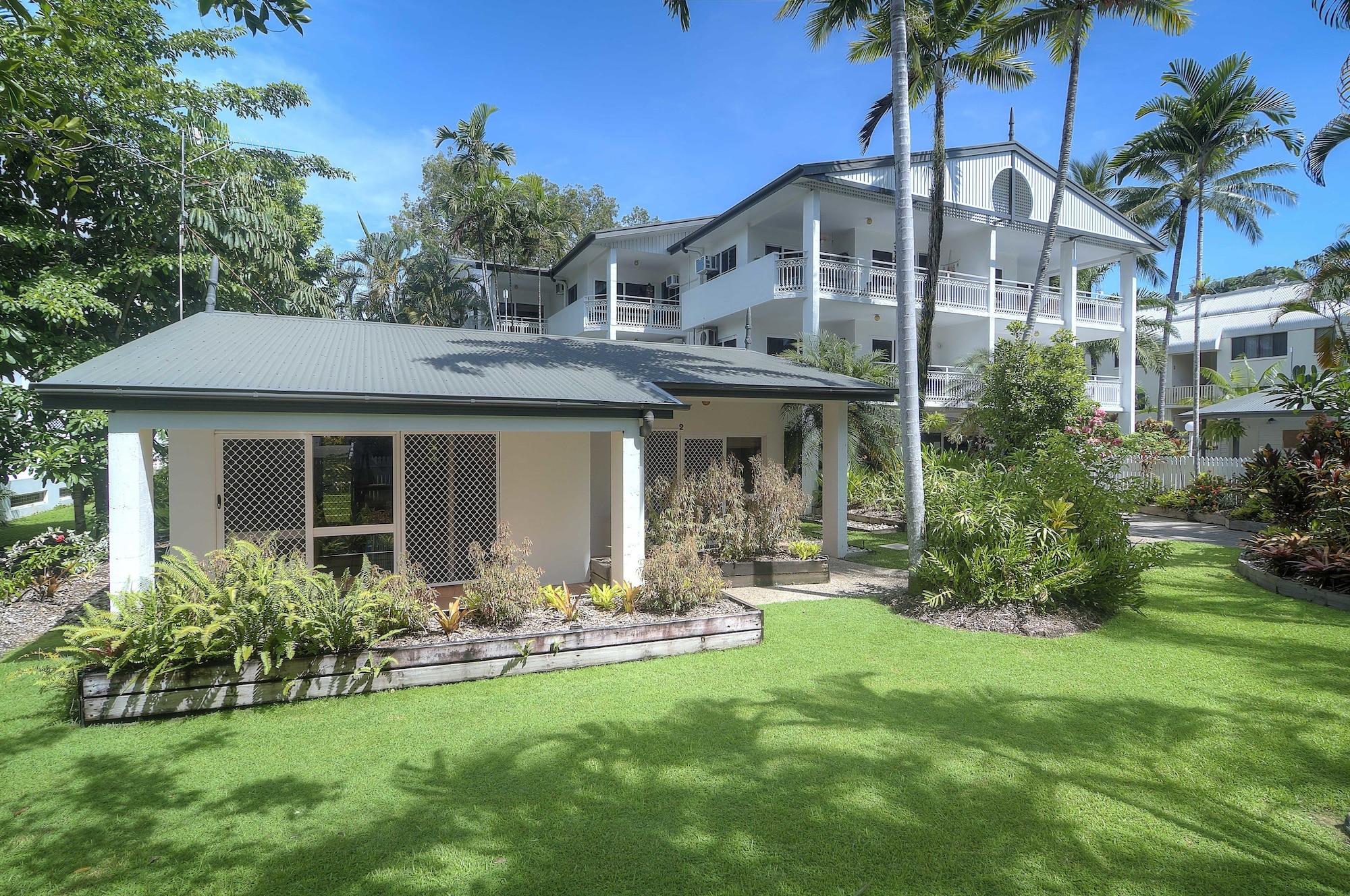 Garrick House Aparthotel Port Douglas Ngoại thất bức ảnh