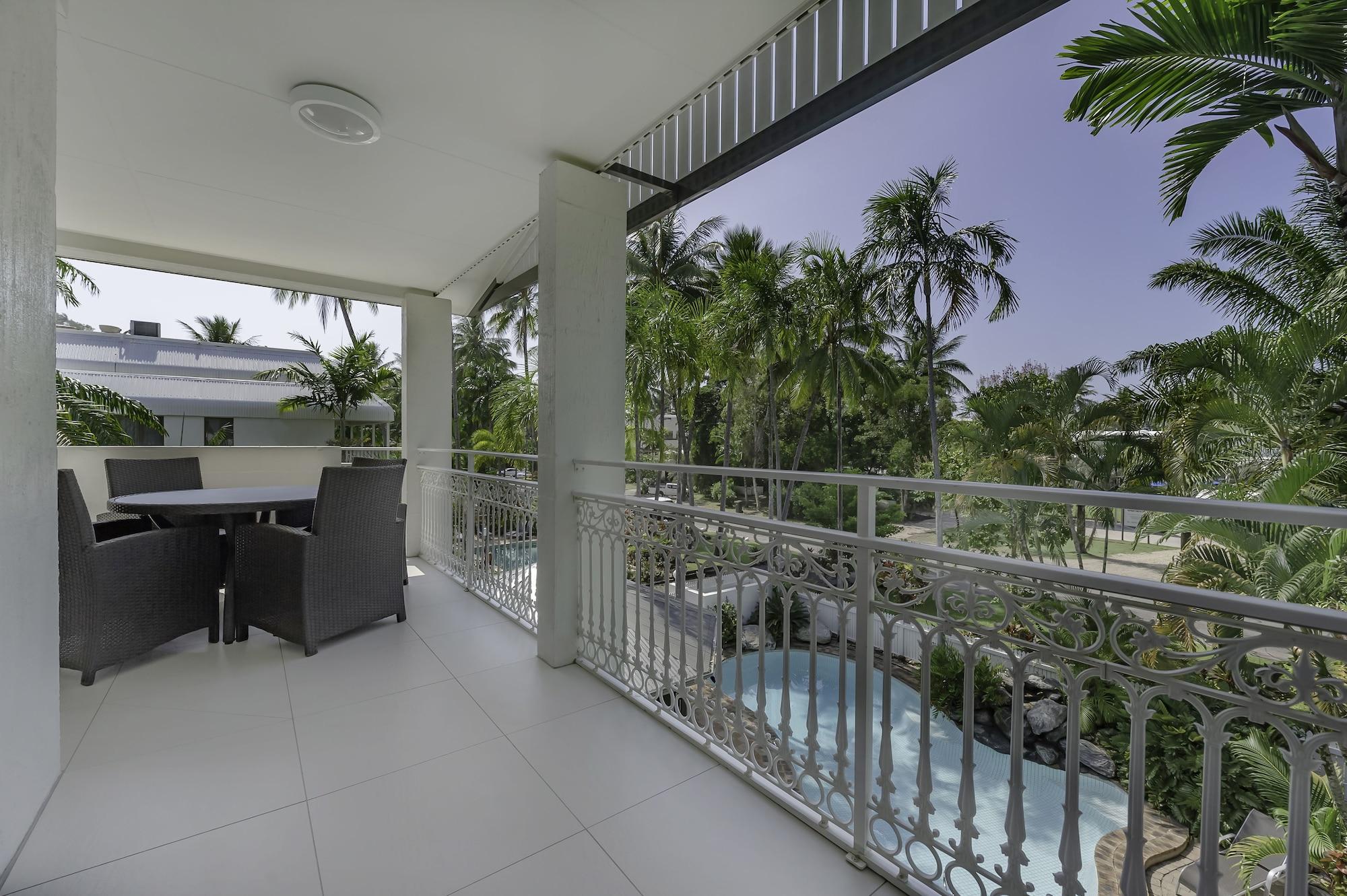 Garrick House Aparthotel Port Douglas Ngoại thất bức ảnh