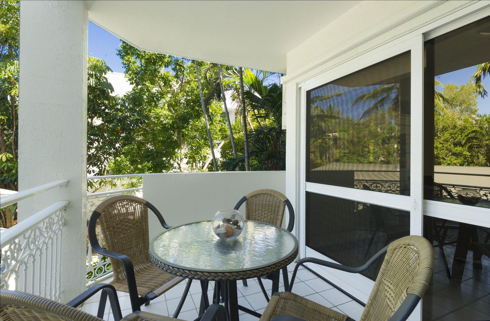 Garrick House Aparthotel Port Douglas Ngoại thất bức ảnh