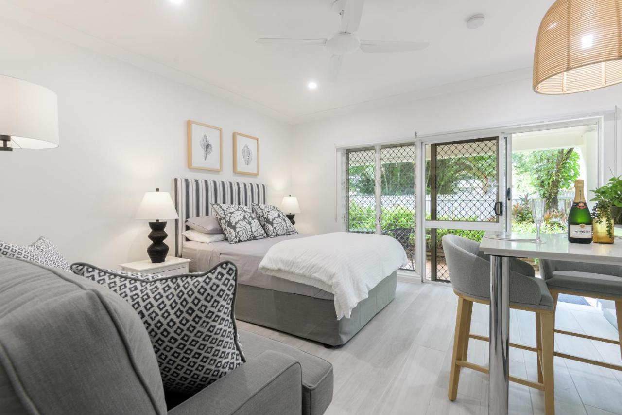 Garrick House Aparthotel Port Douglas Ngoại thất bức ảnh
