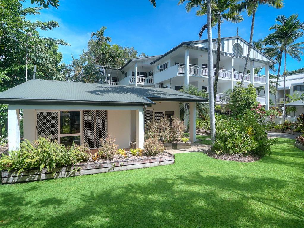 Garrick House Aparthotel Port Douglas Ngoại thất bức ảnh