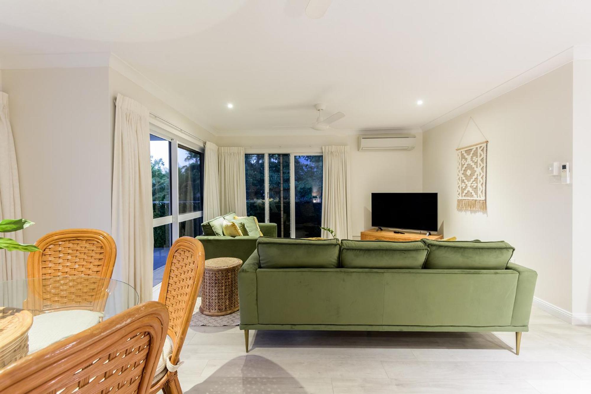 Garrick House Aparthotel Port Douglas Ngoại thất bức ảnh