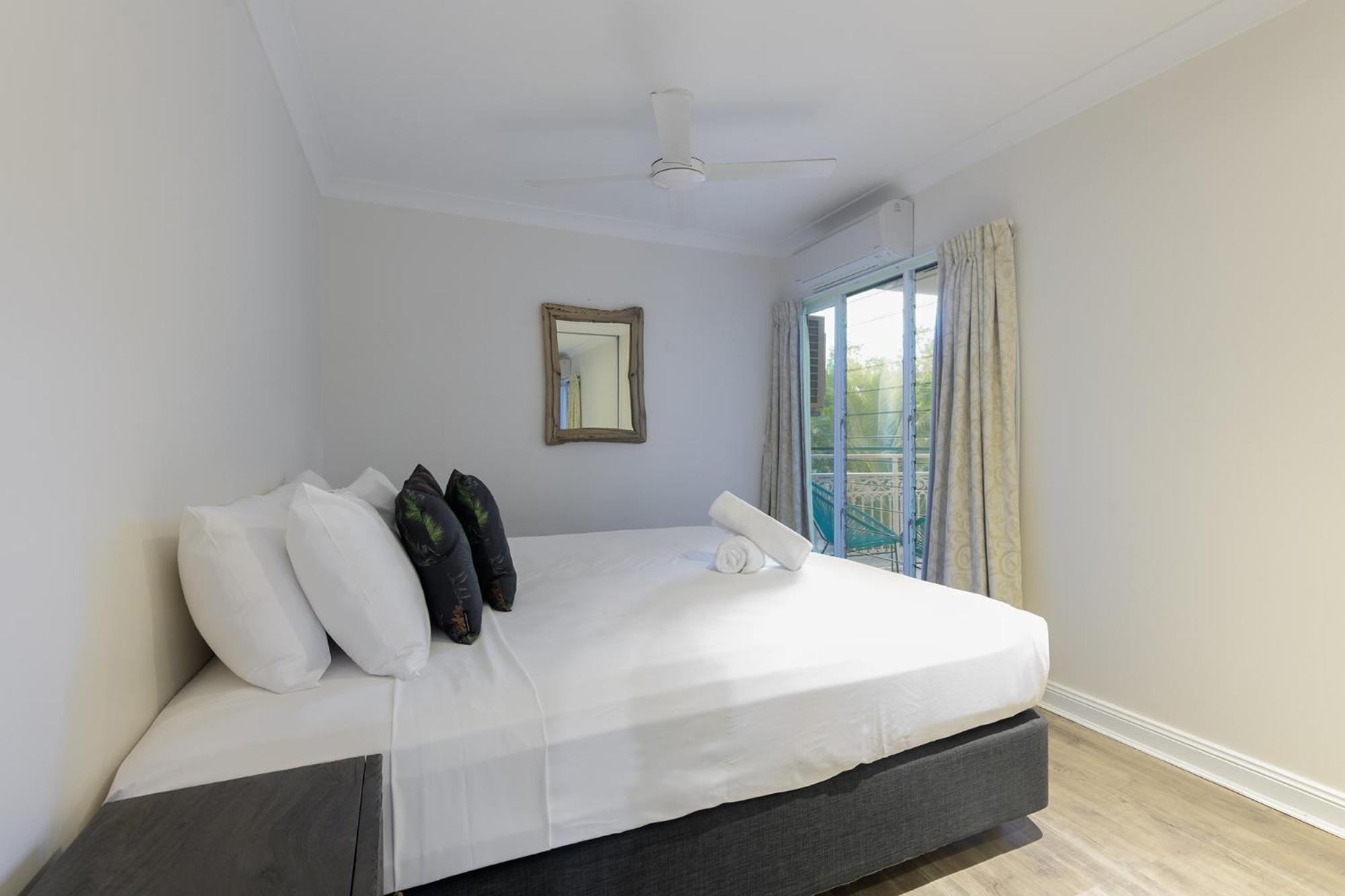 Garrick House Aparthotel Port Douglas Ngoại thất bức ảnh