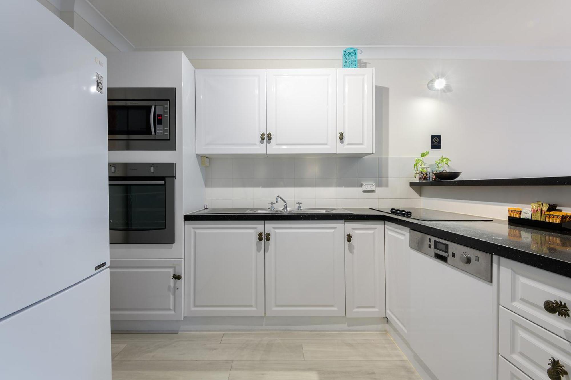 Garrick House Aparthotel Port Douglas Ngoại thất bức ảnh