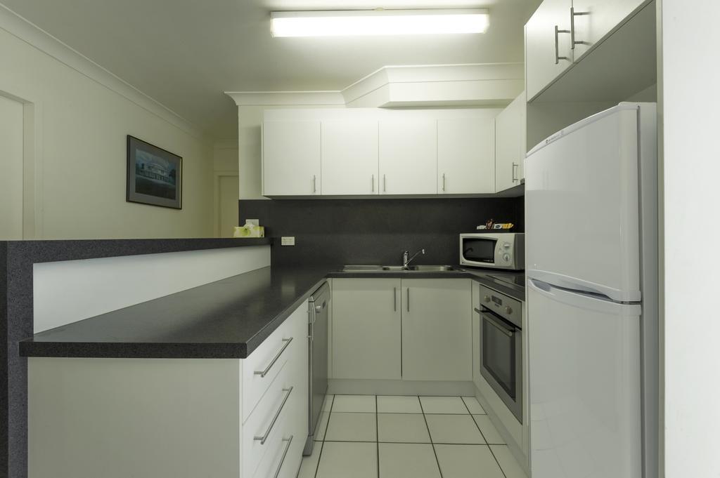 Garrick House Aparthotel Port Douglas Ngoại thất bức ảnh